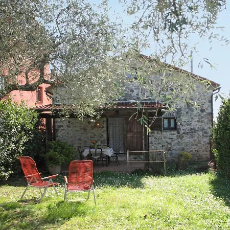 Locazione Turistica Pimpinella * Bolano
