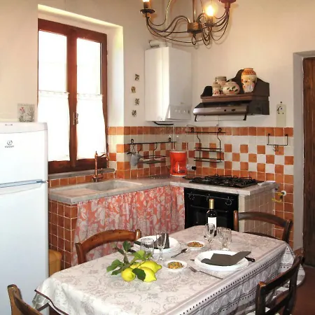 Locazione Turistica Pimpinella Casa de Férias